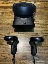 Oculus Rift S VR Headset Complete with Headset, Controllers, Box, Documentation