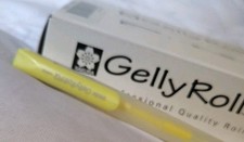 Vtg Sakura Gelly Rollar Ball Yellow 12-pack Gel Pens