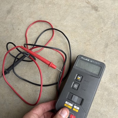 Fluke 10 Digital Multimeter with Leads - Tested & Working Read