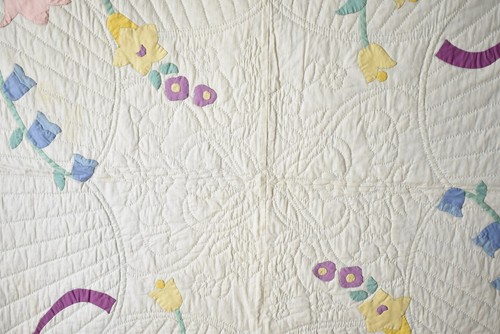 GORGEOUS Vintage 30's Floral Bouquet Applique Antique Quilt, Nice Blue Border! - Picture 4 of 10