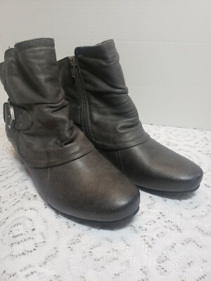 Bare Traps Womens Steena Closed Toe Ankle Boots, Dark Grey Size 1/2  Medium