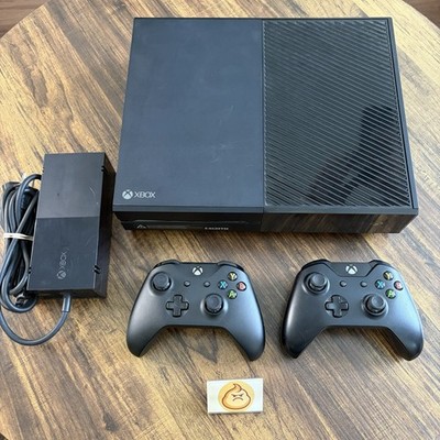   Microsoft Xbox One Console Bundle   2 Genuine Controllers   Power Supply  