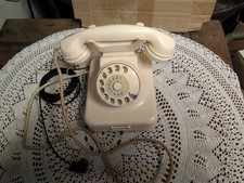 funktionierendes Tisch/Wandtelefon mit Wählscheibe von der Post Modell W49