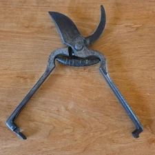 Vintage Allied Italy Forged Steel Pruneing Shears Volute Spring Pruners Garden 