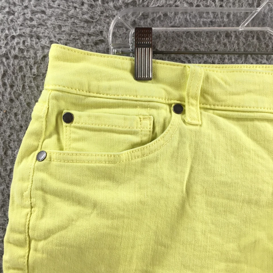 Pantalón Corto Torrid Corte Para Mujer 18 Amarillo Denim Mezcla Algodón Tiro Alto Botón Mosca Foto 2 de 4