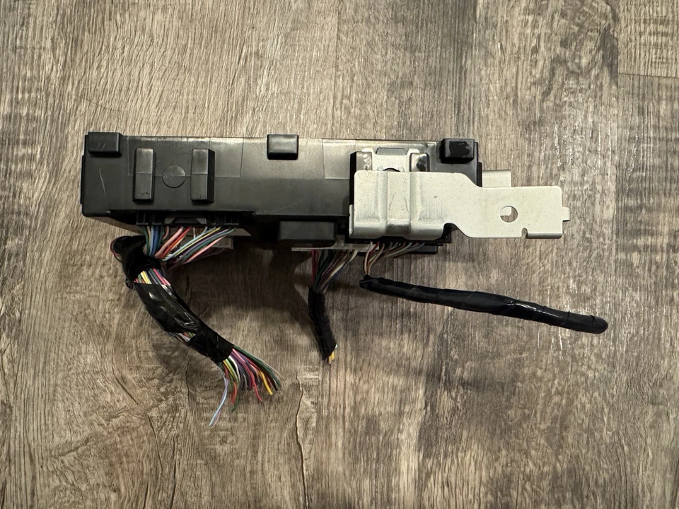 INFINITI Q70 Q70L 2014-2019 BCM BODY COMPUTER CONTROL MODULE OEM 284B11MA1E - Image 2 of 4