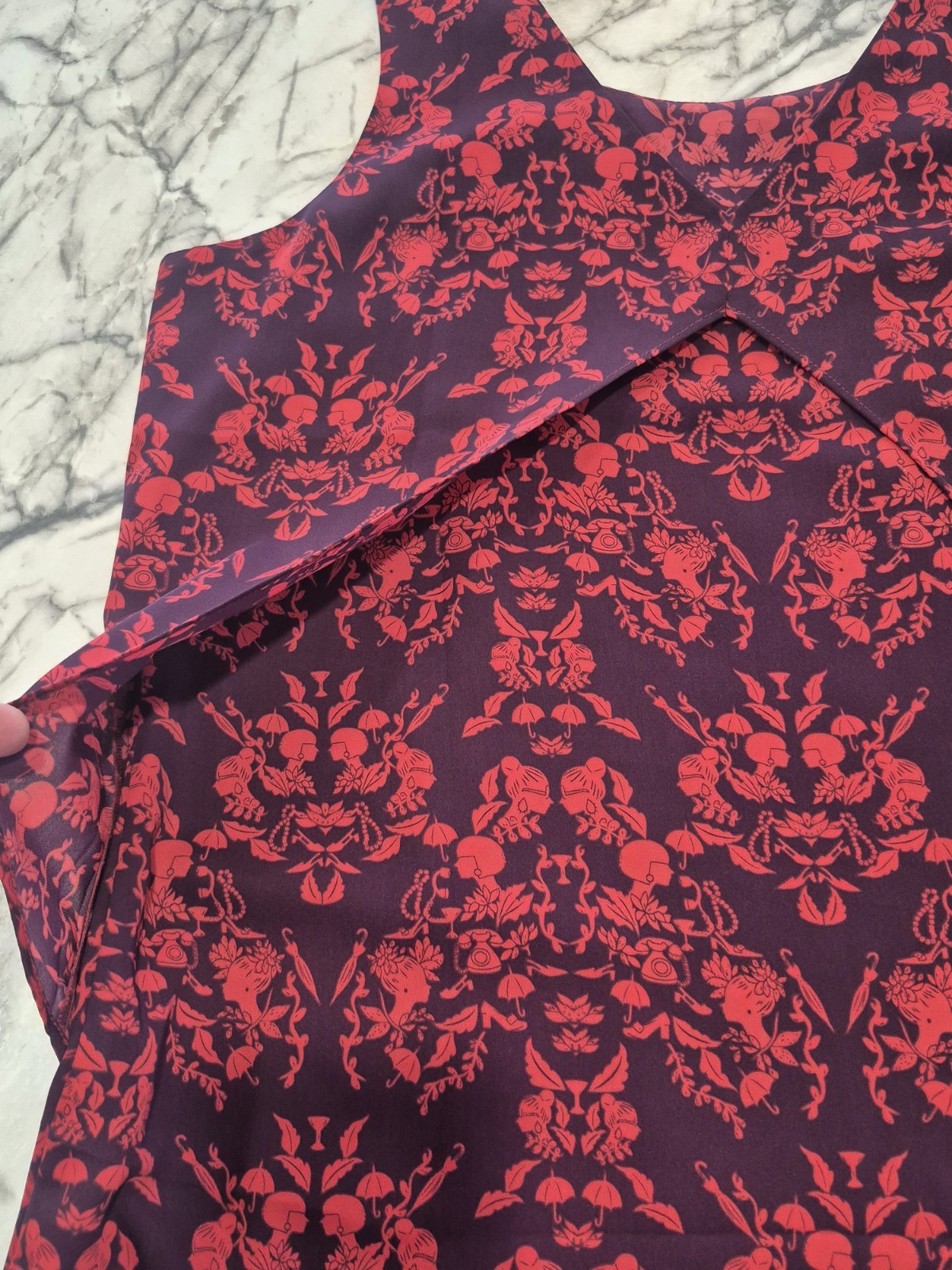 CAbi Camio Print Layered Split Back Shell Blouse … - image 9