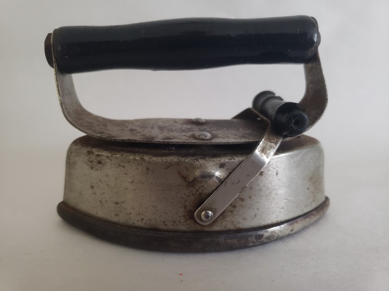 Vintage asBESTos Sad Iron Childs Miniature Iron