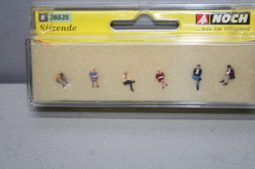 Todavía 36535 figuras sentadas escala N embalaje original | Zustand: Gebraucht