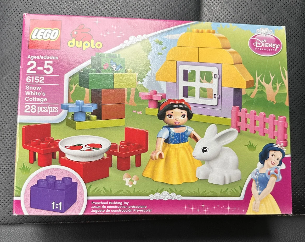 Lego Duplo Disney Princess Snow White s Cottage 6152 Rare Sealed