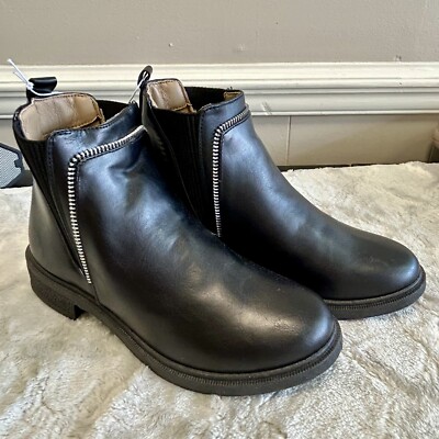 Regazza Sz 8 Black Booties NWOT Zipper Detail | eBay