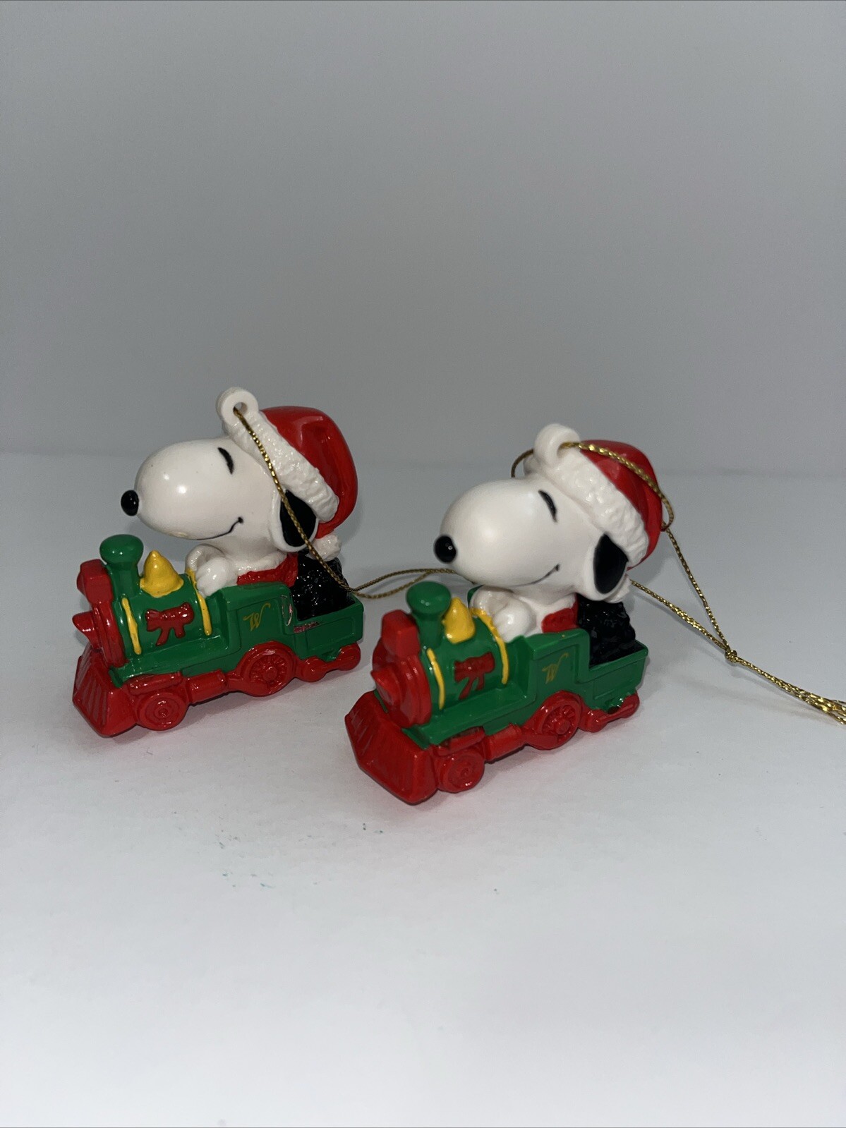 VTG Peanuts Snoopy On A Christmas Train From Whitmans Candy Used