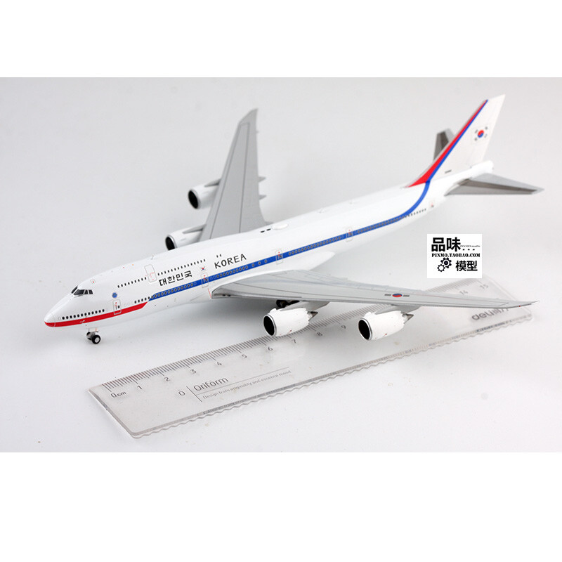 JC Wings 1/400 Korean Air Force Boeing B747-8 Presidential