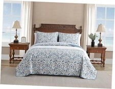 - Quilt Set, Soft  Reversible Woven Bedding with Matching Pillowcases, King