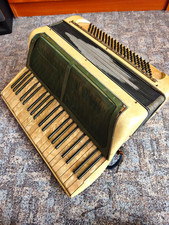 Pianoakkordeon mit Piano-Tastatur, 48 Basstasten, Beige/Gr&uuml;n/Schwarz,