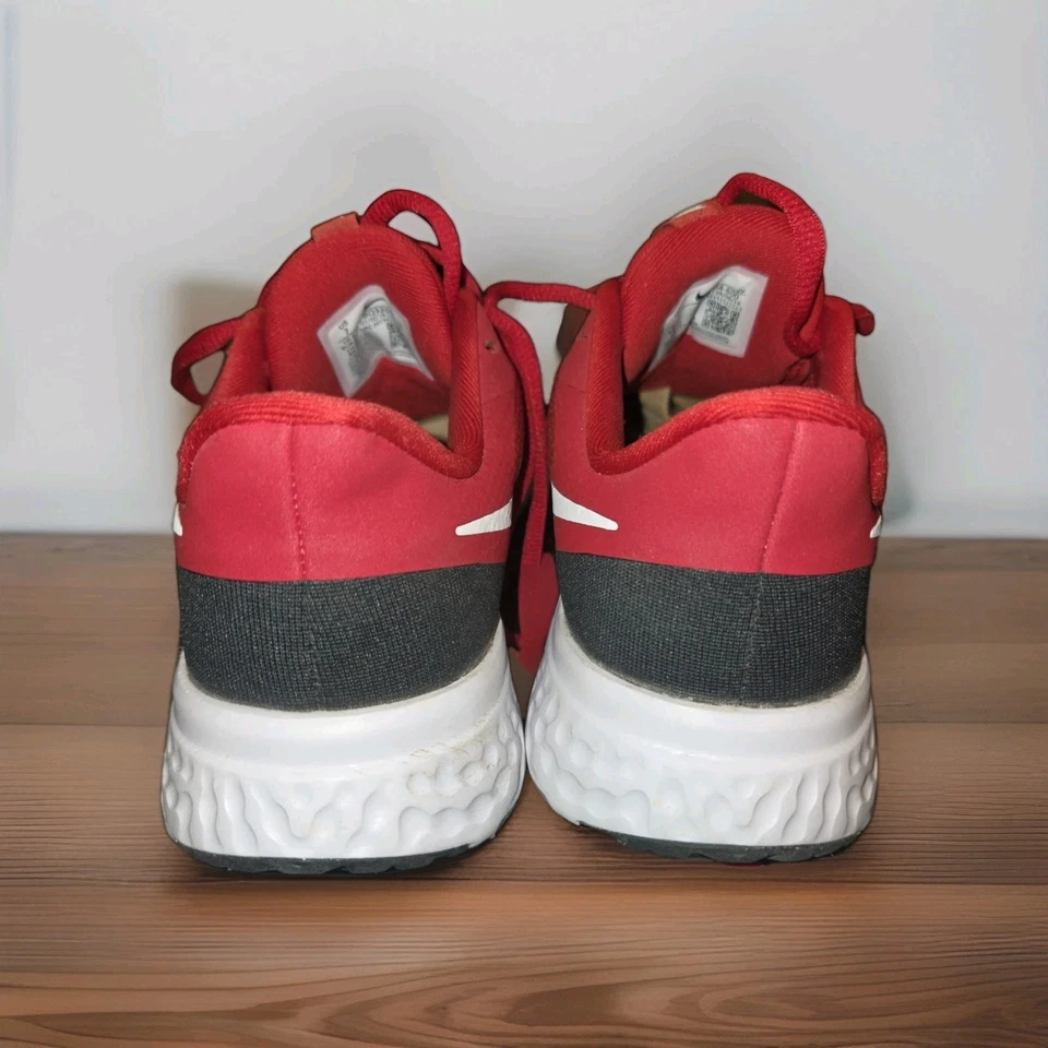 Men's Nike Revolution 5 Gym Red / White BQ3204-600 Size 7 WOMEN Size 9 - Image 4 of 4