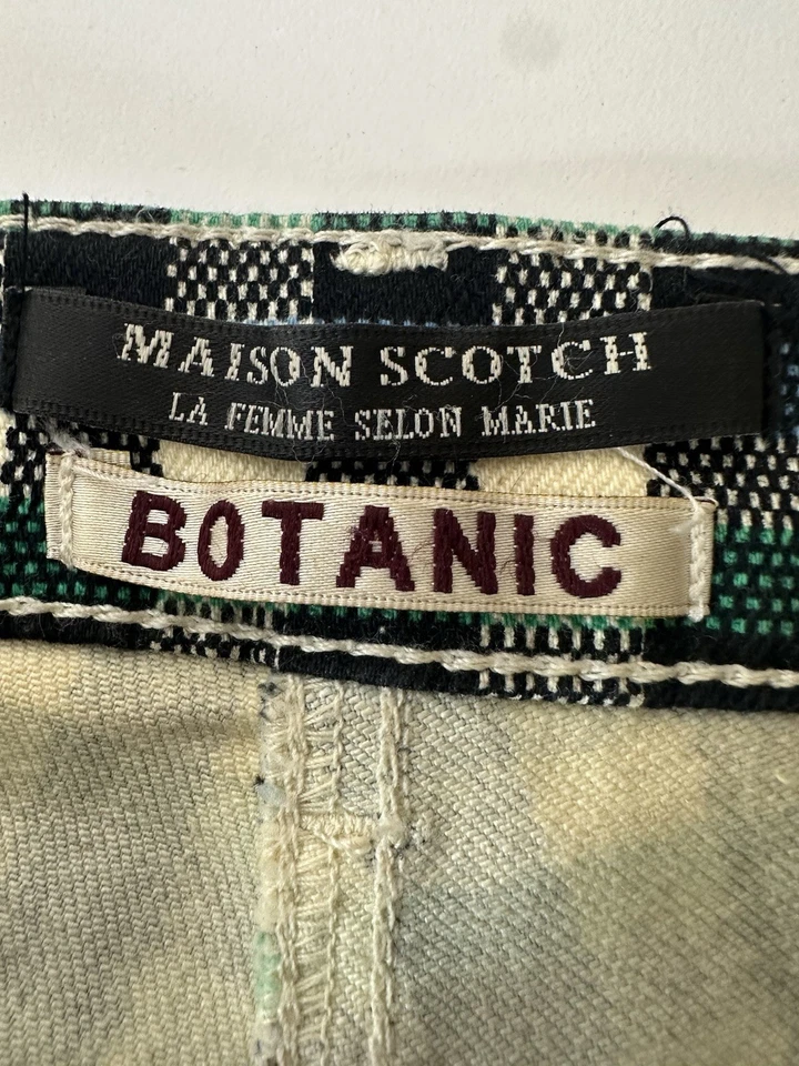 Maison Scotch Lace Shorts Womens Size 24 Summer Vacation Cruise Button Fly - Image 3 of 4