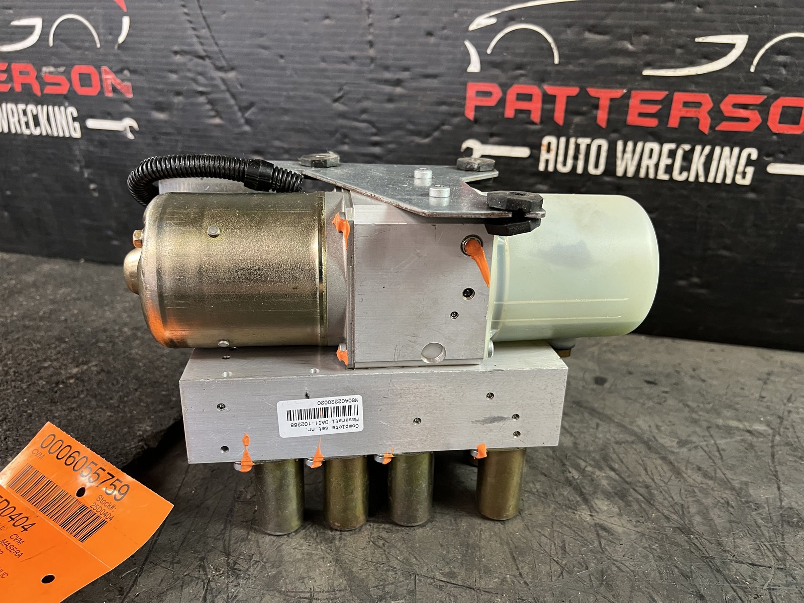 2002 MASERATI SPYDER HYDRAULIC CONVERTIBLE LIFT PUMP ID DAI1-102268