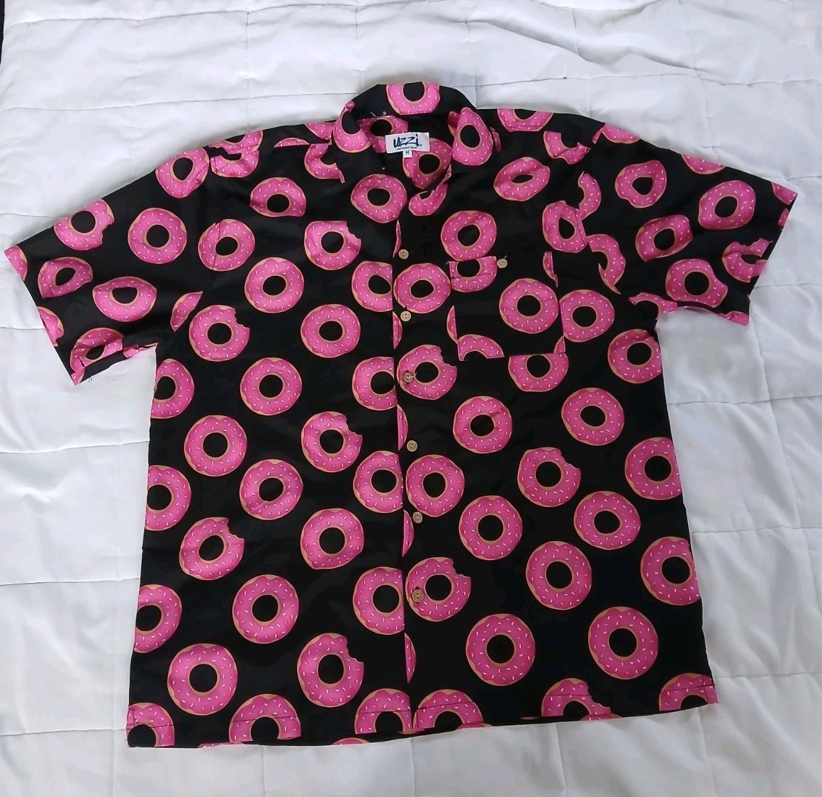 Uzzi Amphibious Gear Button Down Donut Print Shirt Men's Medium