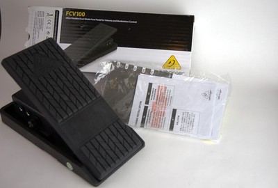 Behringer Foot Controller FCV100 Ultra-Flexible Dual-Mode Foot Pedal