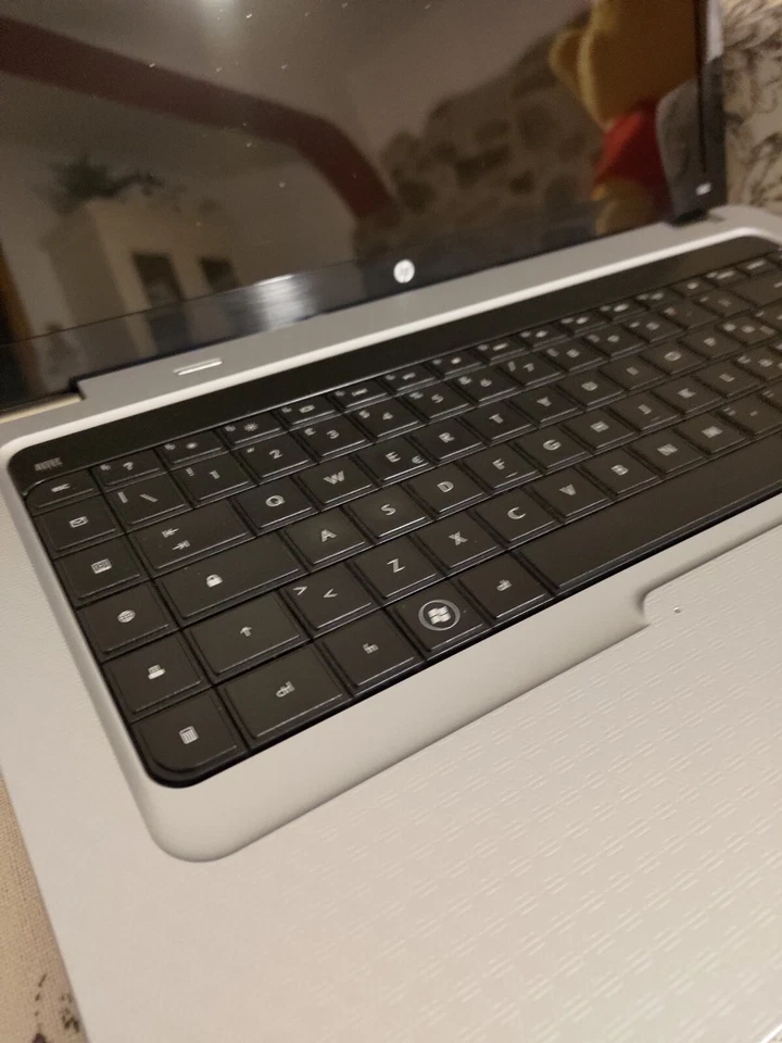 HP NOTEBOOK 15,6" ARGENTO INTEL PENTIUM WINDOWS 10 (OCCASIONE) - Immagine 3 di 4