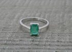 Stunning 9ct White Gold 0.75ct Natural Emerald Cut Emerald Cut Ring UK Size M