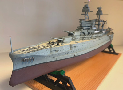 USS ARIZONA scale 1:426 - 17in PROFESSIONALLY BUILT with wood stand