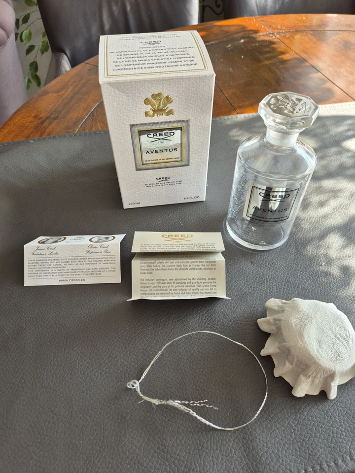 Empty (LEER) Creed Aventus Schüttflakon 250ml (C4218K11) - Bild 2 von 4