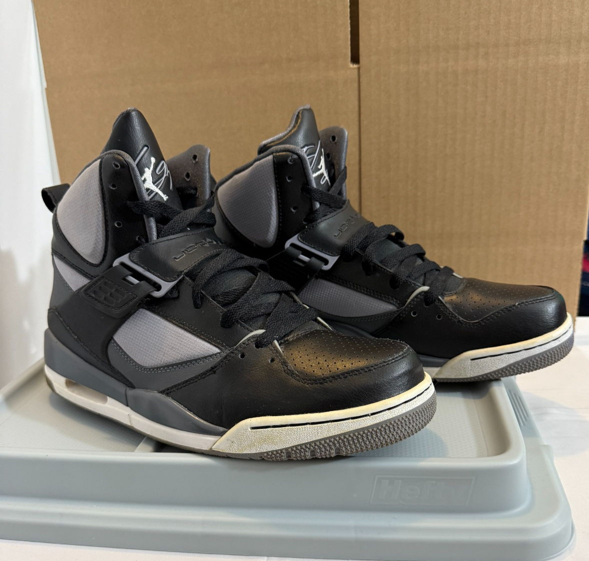 Air Jordan Flight 45 High Black Dark Grey Cement - Size 10  display picture 1