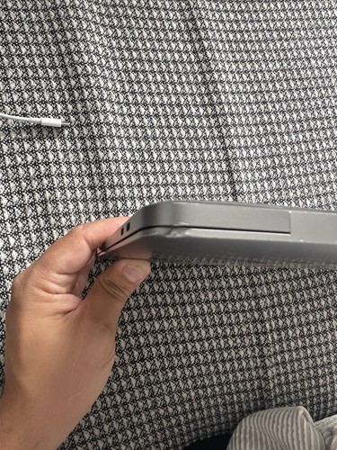 Apple MacBook Pro 2018 15" A1990 i7-8750H 16GB RAM256GB NVMe read description - Picture 2 of 20