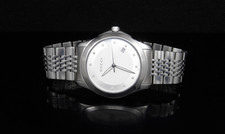 Gucci YA126404 Stainless Steel Silver Tone Date Diamond 126.2 Series Men's Watch