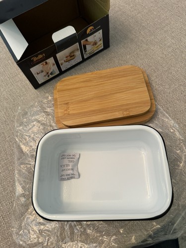 Butter Dish with Wood Lid for Farmhouse Home Décor, Kitchen 6"L x 4"W x 2.5"H - Picture 7 of 7