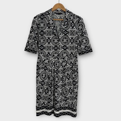 BCBGMaxAzria Women s Size Small Black White Geometric Print Short Sleeve Dress
