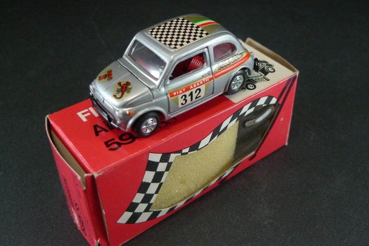 Fiat 500 Abarth 595 SS: all'asta la piccola bomba Fiat 500 Abarth 595 SS: all'asta la piccola bomba