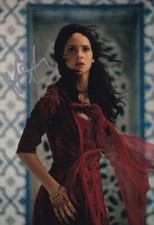 ADRIA ARJONA signed Autogramm 20x30cm EMERALD CITY in Person autograph COA