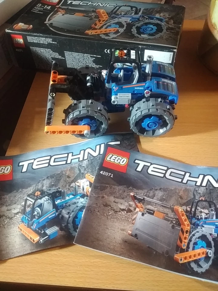 LEGO Technic 42071 Ruspa Compattatrice , con scatola e istruzioni - Immagine 2 di 2