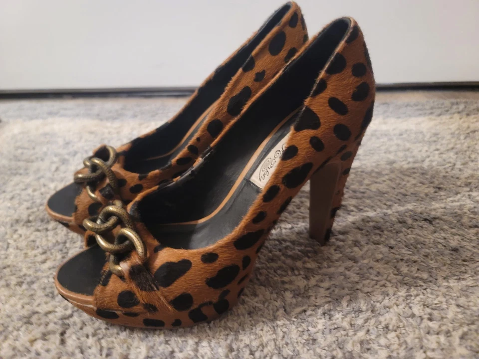 Tacones de piel con estampado de leopardo Naughty Monkey talla 8,5 Foto 2 de 4