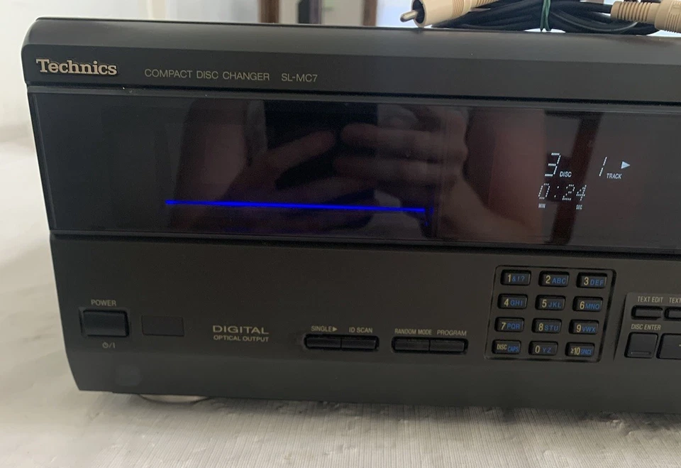 Technics SL-MC7 CD Changer 110+1 Compact Disc Capacity Tested Works, No Remote - Image 4 of 4