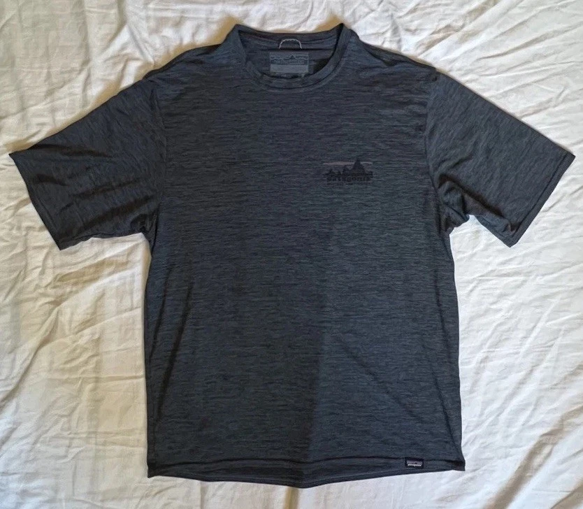 Patagonia Shirt Men XS Blue Gray Capilene Baselayer Graphic Hiking Gorpcore
Opens in a new window or