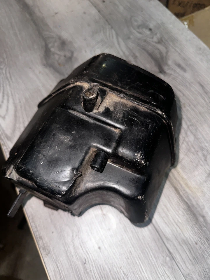 1985 Kawasaki Vulcan VN700 700 VN700A Air Box - Image 2 of 4