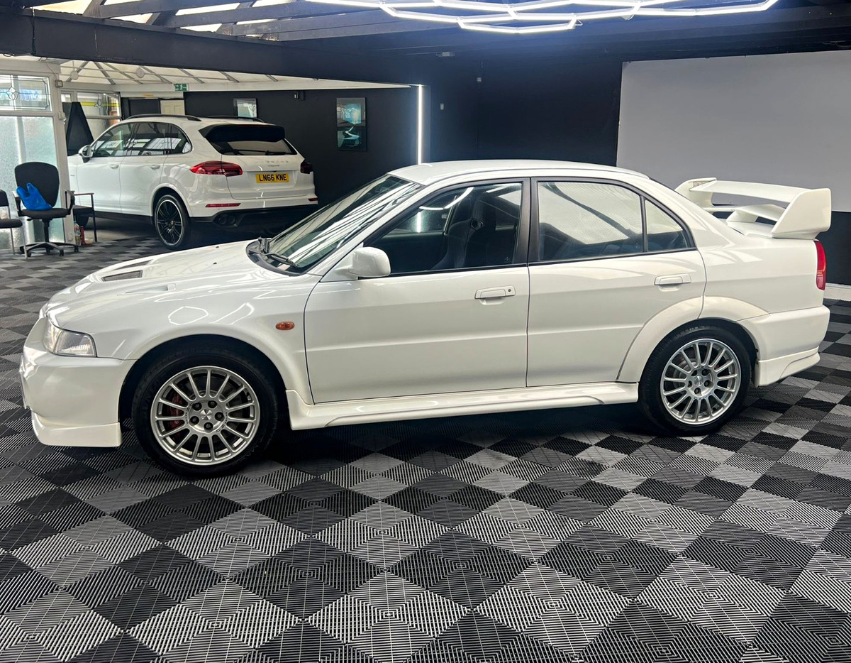 Mitsubishi Evo 6 Gsr