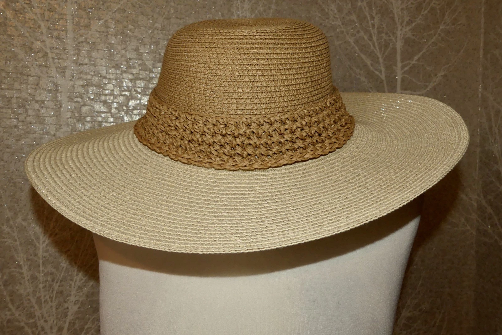 MAJOR WEAR 2 TONE WIDE BRIM STRAW HAT ONE SIZE BNWOT