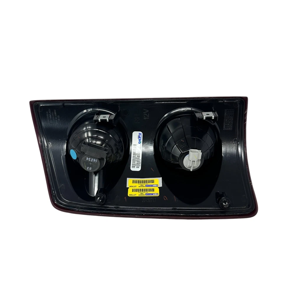 Conjunto de luces traseras laterales para pasajero derecho DEPO 334-1916R-AC - 2007-08 Dodge RAM Foto 2 de 4