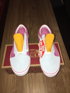 fuchsia pink vans