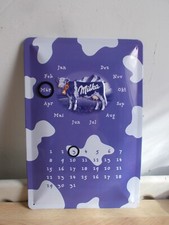 Plaque métallique, calendrier perpétuel CHOCOLAT MILKA