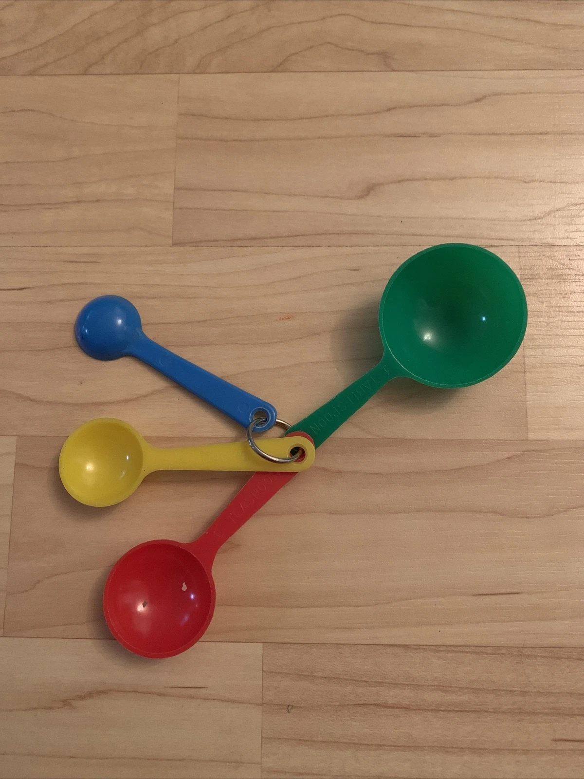 Vintage Set Of Plastic Colorful Measuring Spoons
