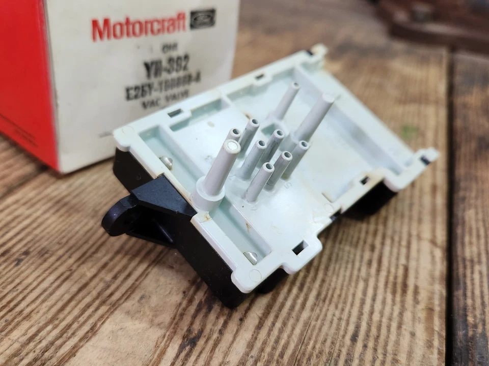 Interruptor de puerta amortiguador aire acondicionado Ford Thunderbird ATC 1982 1983 1984 NUEVO E25Y-19B888-A Foto 4 de 4