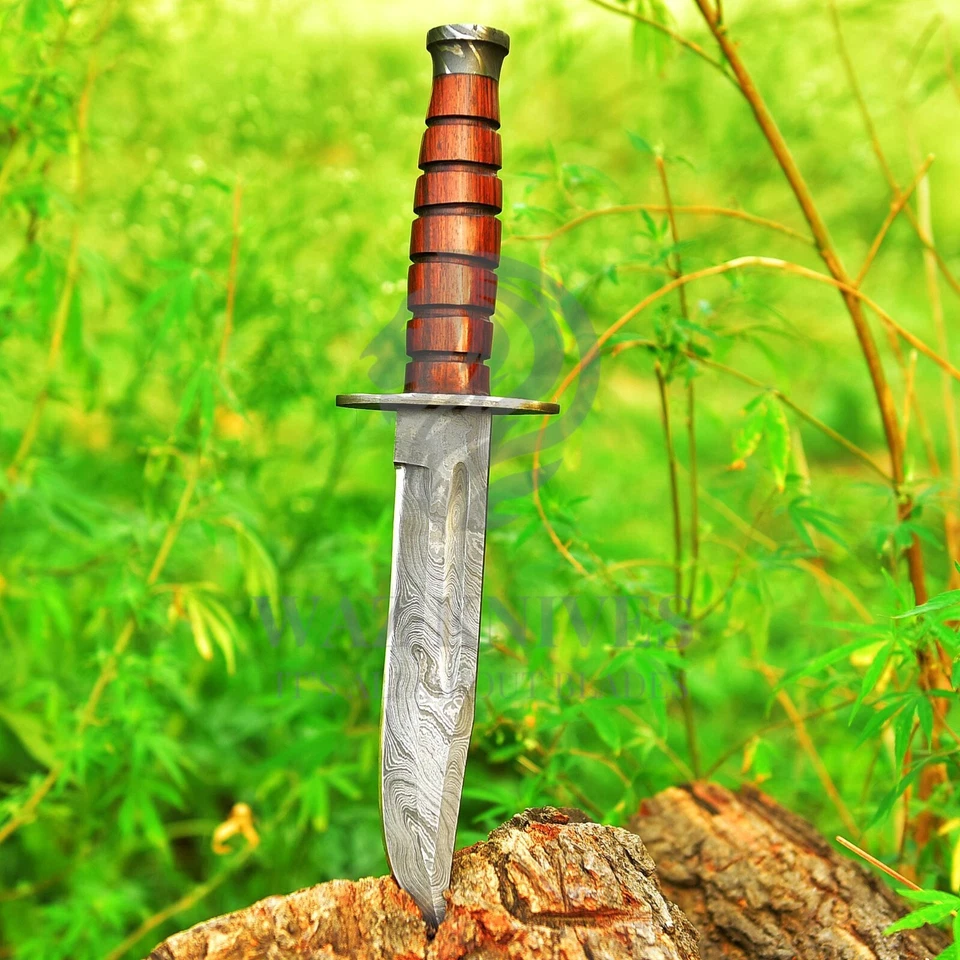 Cuchillo de combate Ka-Bar USMC A+ copia en acero Damasco mango de madera y funda de cuero Foto 2 de 4