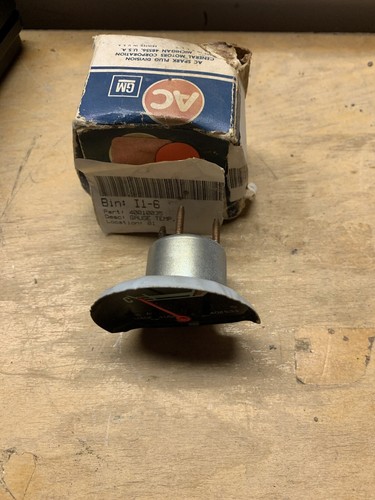 GM 40010035 Temperature Guage - Picture 2 of 9