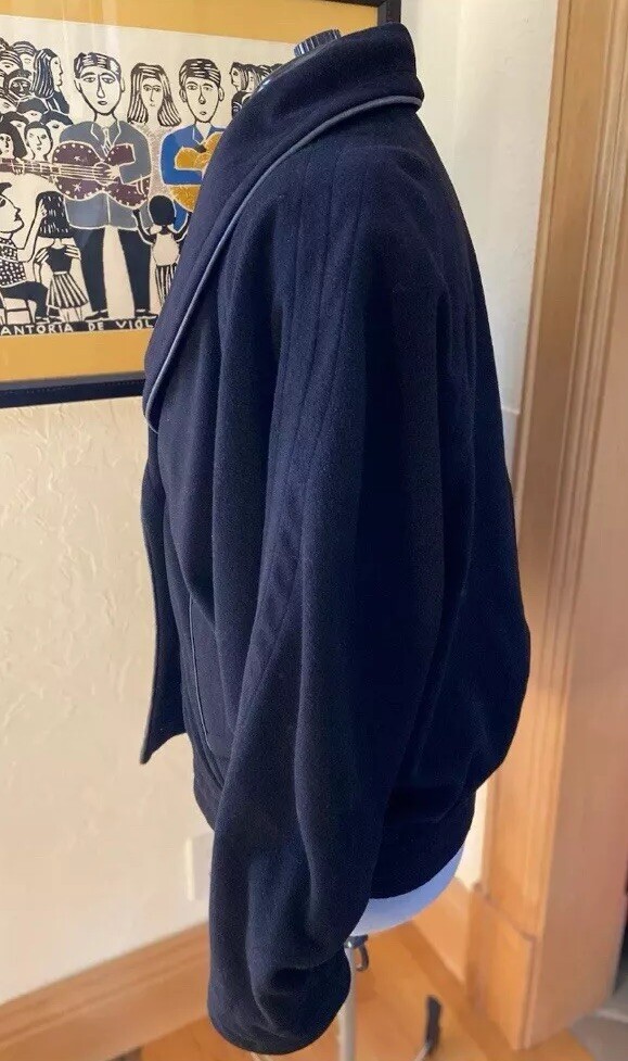RARE Authenticated 1980’s Hermes Cashmere Jacket/Coat Size 40 -2 Buttons Missing image 5